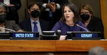Schuld an globaler Nahrungsmittelkrise: Außenministerin Baerbock richtet klare Worte an Russland. Foto: John Minchillo/AP/dpa