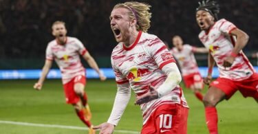 Leipzigs Spieler Emil Forsberg jubelt nach einem Tor. Foto: Jan Woitas/dpa