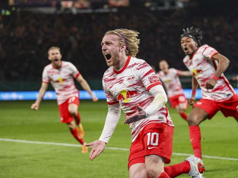 Leipzigs Spieler Emil Forsberg jubelt nach einem Tor. Foto: Jan Woitas/dpa