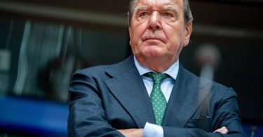 Wird Gerhard Schröder auf die EU-Sanktionsliste kommen?. Foto: Kay Nietfeld/dpa