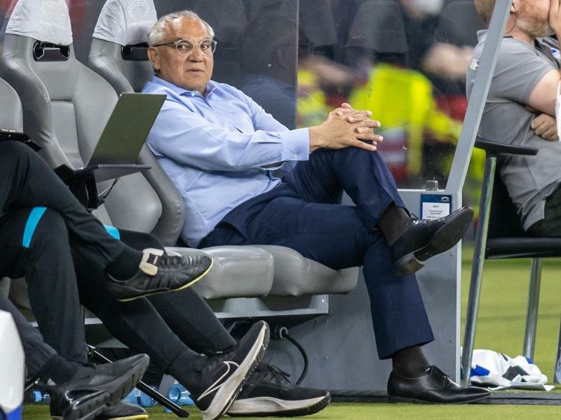 HSV-Legende auf der Hertha-Bank: Felix Magath braucht mit seinem Team im zweiten Spiel unbedingt einen Sieg in Hamburg. Foto: Andreas Gora/dpa
