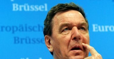 Der frühere Bundeskanzler Gerhard Schröder steht seit Beginn des russischen Angriffskrieges gegen die Ukraine wegen seiner Verbindungen zu russischen Unternehmen in der Kritik. Foto: Olivier Hoslet/epa/dpa