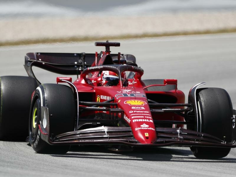 Fuhr im ersten Training vor dem Großen Preis von Spanien Bestzeit: Ferrari-Pilot Charles Leclerc. Foto: Joan Monfort/AP/dpa