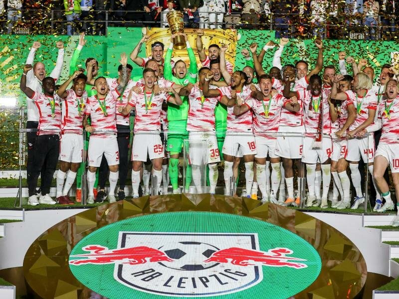 Im dritten Anlauf triumphierte RB Leipzig beim Pokalfinale in Berlin. Foto: Jan Woitas/dpa