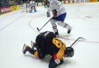 Für NHL-Profi Tim Stützle ist die Eishockey-WM vorzeitig beendet. Foto: Martin Meissner/AP/dpa