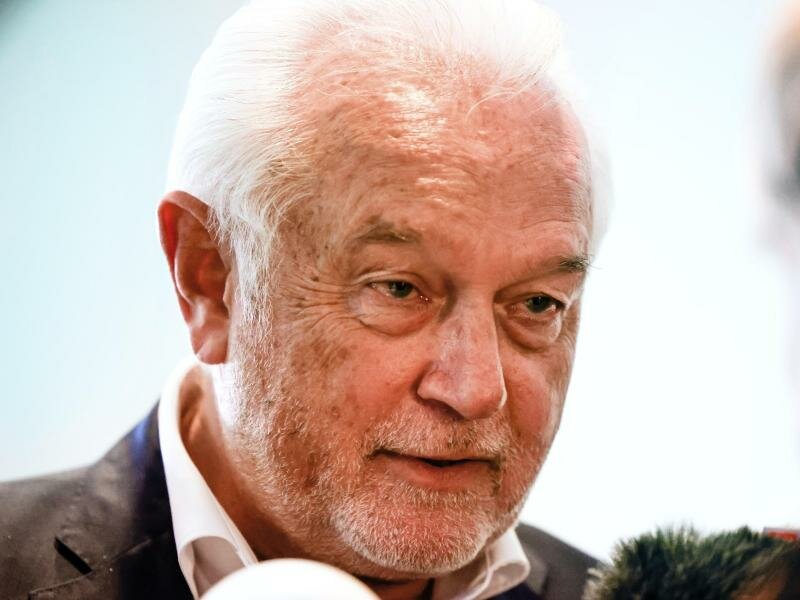 Wolfgang Kubicki, stellvertretender FDP-Bundesvorsitzender, weist Forderungen an Alt-Kanzler Schröder zurück, weitre Jobs bei russischen Unternehmen aufzugeben. Foto: Frank Molter/dpa