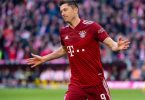 Die Wechselwünsche von Bayerns Robert Lewandowski werden zum Streitthema. Foto: Sven Hoppe/dpa