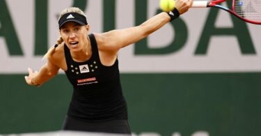 Angelique Kerber gewinnt die zweite Runde der French Open gegen Elsa Jacquemot. Foto: Frank Molter/dpa