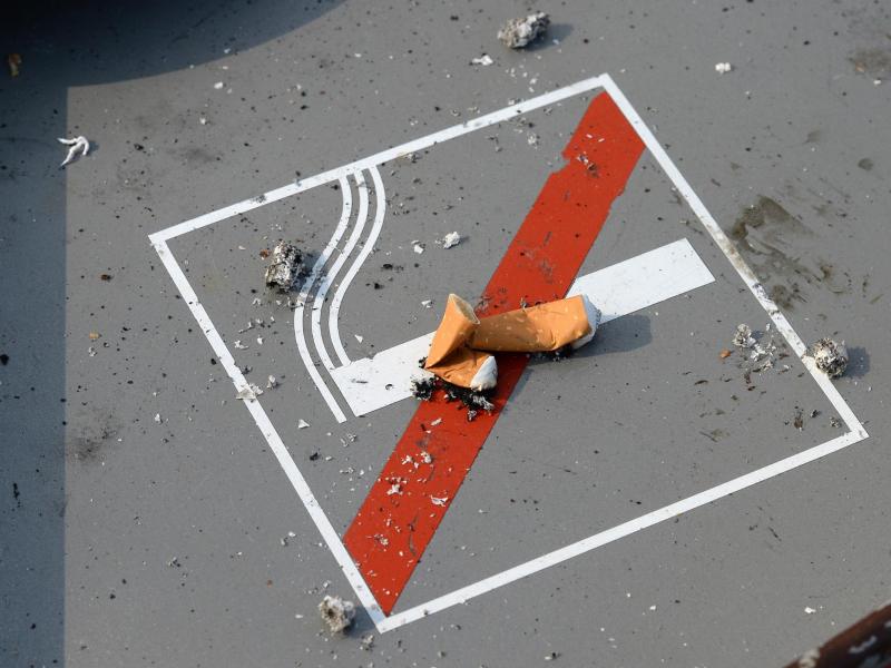 Ciao, Zigarette! Vom Rauchen loszukommen ist alles andere als einfach. Wenn man weiß, wofür man es tut, ist die Motivation stärker. Foto: Jens Kalaene/dpa-Zentralbild/dpa-tmn
