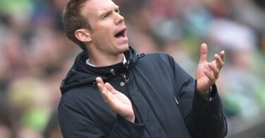 Will mit den VfL-Frauen den Pokal erneut nach Wolfsburg holen: Tommy Stroot. Foto: Swen Pförtner/dpa