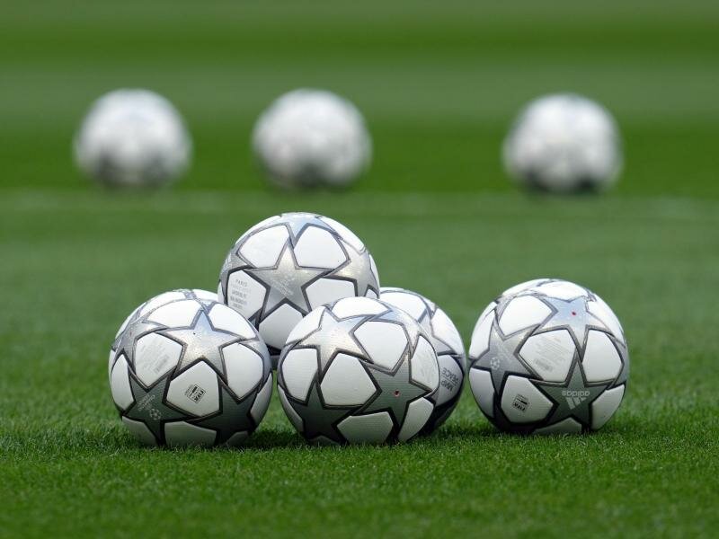 Soll Waffenruhe, Einheit und Frieden symbolisieren: Der Spielball für das Champions-League-Finale zwischen dem FC Liverpool und Real Madrid. Foto: Nick Potts/PA Wire/dpa