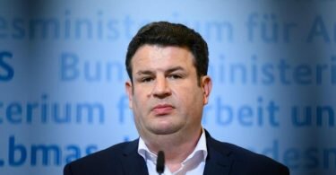 Hubertus Heil will Haushalte mit einem sozialen Klimageld entlasten - und das schon bald. Foto: Bernd von Jutrczenka/dpa
