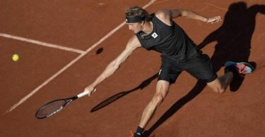 Alexander Zverev will in Paris seinen ersten Grand-Slam-Titel gewinnen. Foto: Christophe Ena/AP/dpa