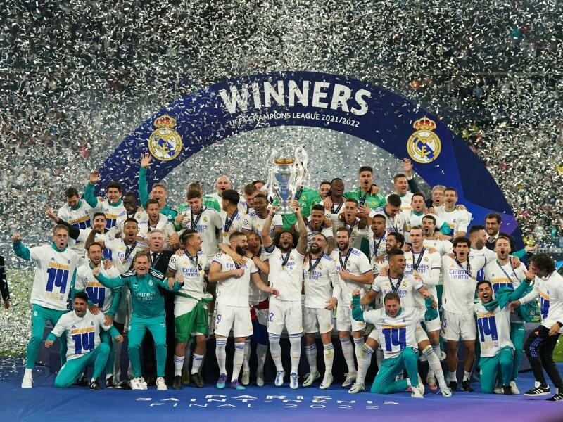 Real Madrid feiert den insgesamt 14. Champions-League-Titel der Vereinsgeschichte. Foto: Nick Potts/PA Wire/dpa