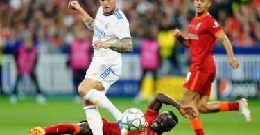 Toni Kroos war nach dem Finale gegen Liverpool auf die Fragen eines Reporters nicht gut zu sprechen. Foto: Adam Davy/PA Wire/dpa