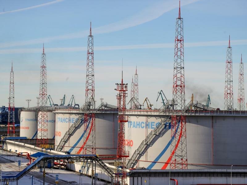 Eine Einigung der EU-Staaten auf ein Öl-Embargo gegen Russland steht noch aus. Foto: Stringer/dpa