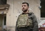 Der ukrainische Präsident Wolodymyr Selenskyj besucht die vom Krieg stark betroffene Region Charkiw im Osten des Landes. Foto: --/Ukrainian Presidential Press Office/AP/dpa