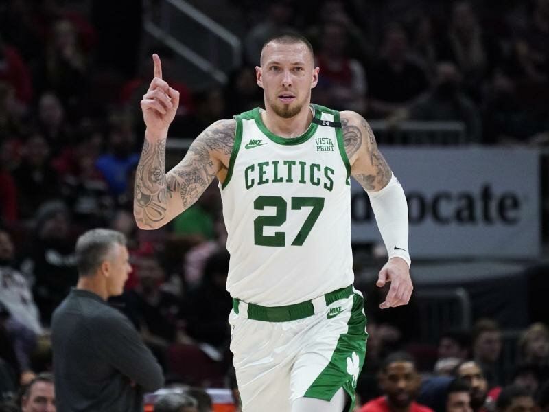 Will mit den Boston Celtics den NBA-Titel holen: Daniel Theis. Foto: Nam Y. Huh/AP/dpa