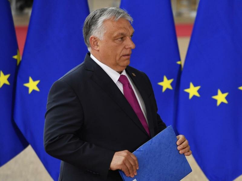 Der rechtsnationale Regierungschef Viktor Orban hatte Garantien für den Fall verlangt, dass zum Beispiel wegen eines Anschlags kein Pipeline-Öl mehr nach Ungarn geliefert werden kann. Foto: Geert Vanden Wijngaert/AP/dpa