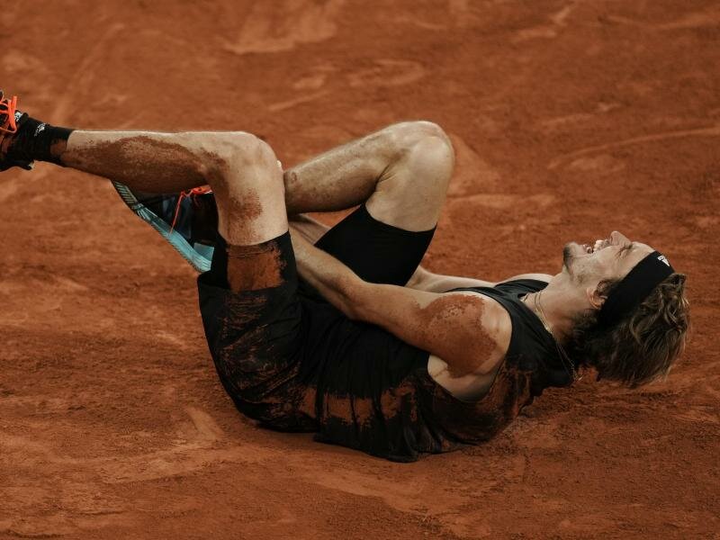 Der Traum von Alexander Zverevs erstem Grand-Slam-Titel endete (vorerst) im Pariser Sand. Foto: Thibault Camus/AP/dpa