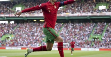 Portugals Superstar Cristiano Ronaldo erzielte zwei Treffer gegen die Schweiz. Foto: Laurent Gillieron/KEYSTONE/dpa