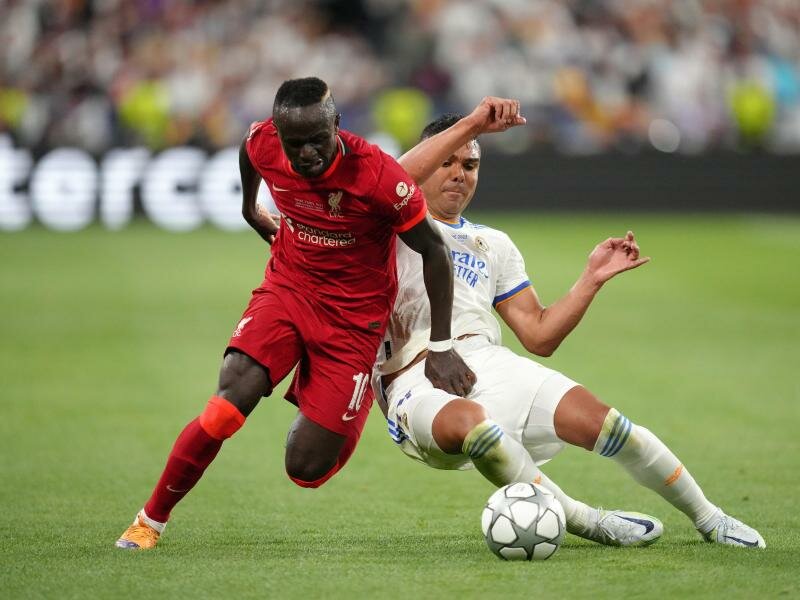 Wird mit dem FC Bayern in Verbindung gebracht: Sadio Mané (l) vom FC Liverpool. Foto: Nick Potts/PA Wire/dpa