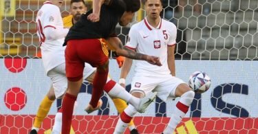 BVB-Profi Axel Witsel (M) traf beim belgischen Kantersieg gegen Polen zum Ausgleich. Foto: Virginie Lefour/BELGA/dpa