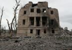 Die beiden verurteilten Briten hatten in der südostukrainischen Hafenstadt Mariupol gekämpft. Foto: Victor/XinHua/dpa