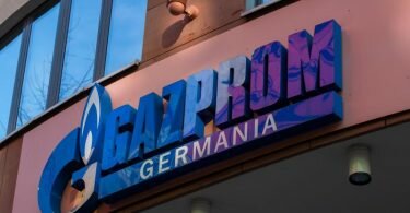 Die Gazprom Germania GmbH, die durch Sanktionen von russischer Seite ins Straucheln geraten ist, soll über ein Darlehen vor der Insolvenz bewahrt werden. Foto: Fernando Gutierrez-Juarez/dpa-Zentralbild/dpa