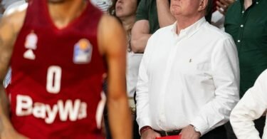 Hat noch Hoffnung auf eine Wende im BBL-Finale: Uli Hoeneß. Foto: Sven Hoppe/dpa