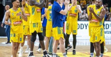 Mit einem Sieg in München kann Alba Berlin die Meisterschaft klar machen. Foto: Andreas Gora/dpa