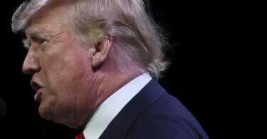 Behauptet bis heute ohne Belege, er sei durch Betrug um den Sieg bei der Wahl 2020 gebracht worden: Donald Trump. Foto: Joe Rondone/The Commercial Appeal/AP/dpa