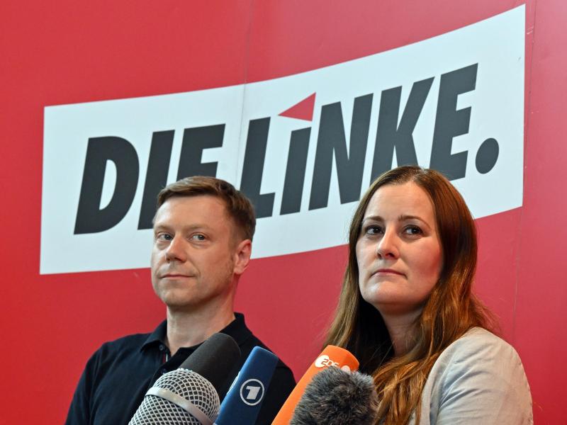 Martin Schirdewan und Janine Wissler nach der Wahl als Linke-Parteivorsitzende in Erfurt. Foto: Martin Schutt/dpa
