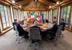 Die erste Arbeitssitzung des G7-Gipfels wurde zum Thema weltwirtschaftliche Lage abgehalten. Foto: Sven Hoppe/dpa