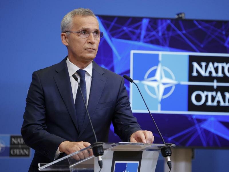 Nato-Generalsekretär Stoltenberg hat eine Aufstockung der schnellen Eingreifkräfte angekündigt. Foto: Olivier Matthys/AP/dpa
