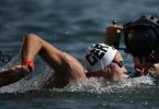 Strebt im Freiwasser auch über 10 Kilometer den Sieg an: Florian Wellbrock in Aktion. Foto: Uncredited/AP/dpa