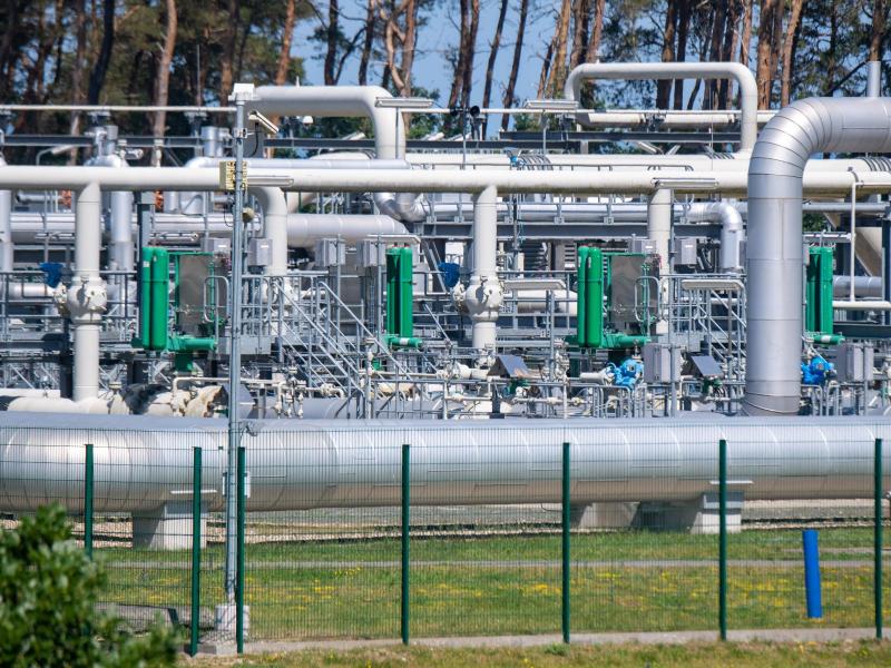 Die Gasempfangsstation der Ostseepipeline Nord Stream 1 und der Übernahmestation der Ferngasleitung OPAL (Ostsee-Pipeline-Anbindungsleitung) in Lubmin. Foto: Stefan Sauer/dpa