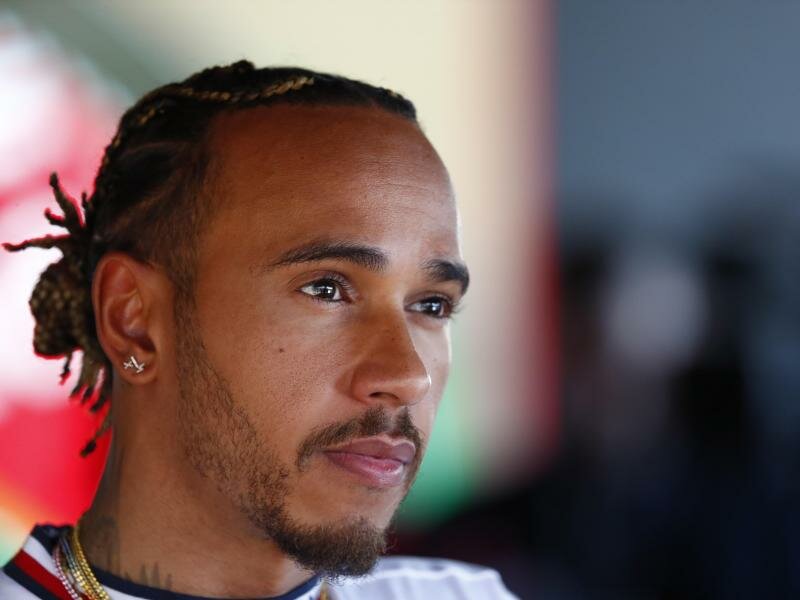 Setzt sich immer wieder öffentlich im Kampf gegen Rassismus ein: Lewis Hamilton. Foto: Joan Monfort/AP/dpa/Archivbild