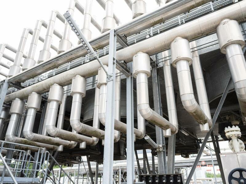 Die Gasspeicher in Deutschland sind etwas weniger voll als bislang gedacht. Foto: Mohssen Assanimoghaddam/dpa