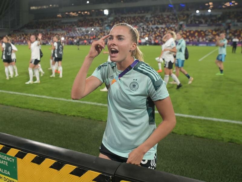 Studierte und kickte in den USA: Nationalspielerin Laura Freigang. Foto: Sebastian Gollnow/dpa