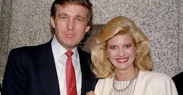 Sie waren Teil der New Yorker High Society der 1980er Jahre: Donald und Ivana Trump. Foto: Uncredited/AP/dpa