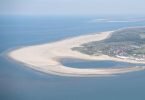Die ostfriesische Insel Borkum: Durch die Bohrungen werden Umweltfolgen befürchtet. Foto: Sina Schuldt/dpa