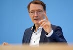 Die Impfentscheidung sei immer eine Entscheidung zwischen Hausarzt und Betroffenen, sagt SPD-Gesundheitsminister Lauterbach. Foto: Michael Kappeler/dpa