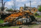 Das Wrack eines russischen Panzers im Dorf Mala Rogan, östlich von Charkiw. Foto: Aziz Karimov/SOPA Images via ZUMA Press Wire/dpa