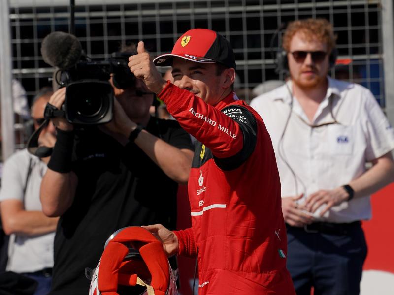 Freut sich über die Pole Position beim Grand Prix von Frankreich: Charles Leclerc vom Team Ferrari. Foto: Hasan Bratic/dpa