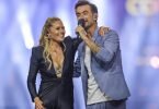 Helene Fischer steht mit ihrem Ex-Freund und Moderator Florian Silbereisen auf der Bühne. Foto: Jan Woitas/dpa
