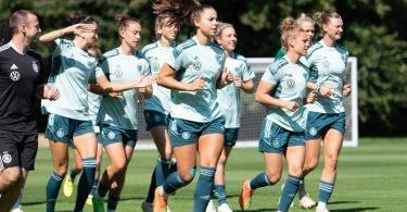 Das DFB-Team kann auf die Unterstützung aus Deutschland bauen. Foto: Sebastian Gollnow/dpa