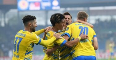 Eintracht Braunschweig kam gegen die Hertha nach 0:2-Rückstand noch zurück. Foto: Daniel Reinhardt/dpa