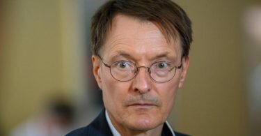 Bundesgesundheitsminister Karl Lauterbach plädiert für eine einheitliche Kommunikation. Foto: Klaus-Dietmar Gabbert/dpa