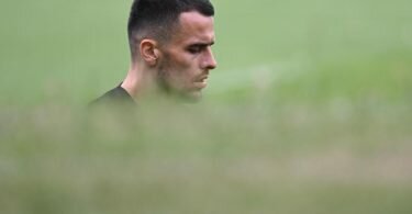 Steht vor dem Absprung aus Frankfurt:&nbsp;Filip Kostic. Foto: Arne Dedert/dpa/Archivbild